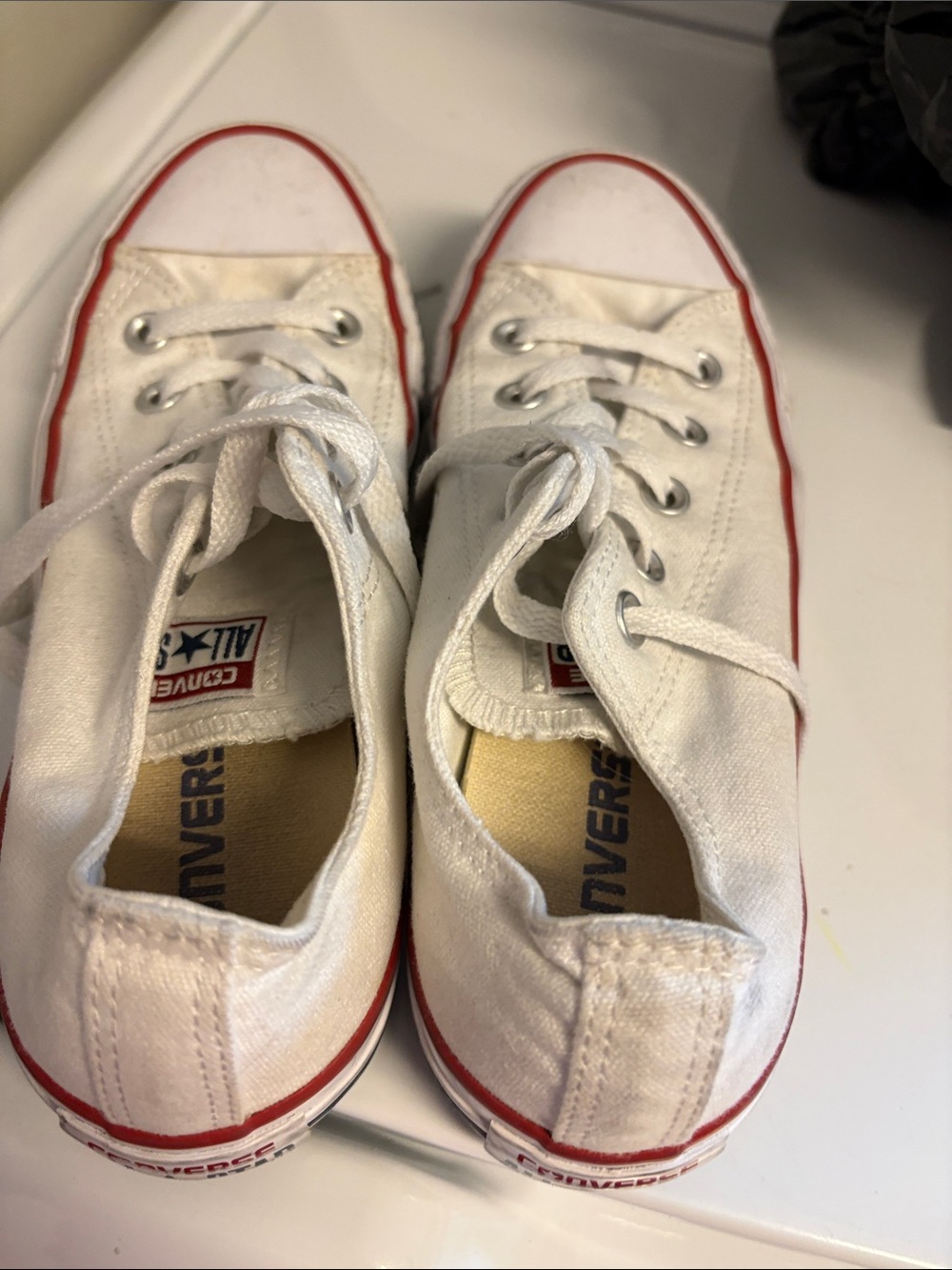 Converses - Picture 8 of 9